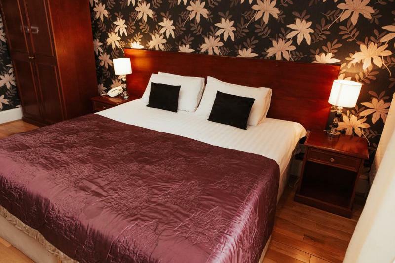 Beveridge Park Hotel Керкколди Экстерьер фото