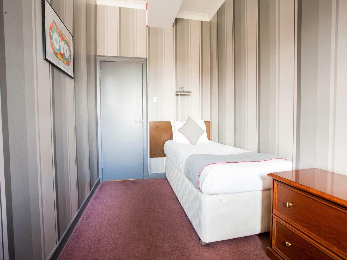 Beveridge Park Hotel Керкколди Экстерьер фото