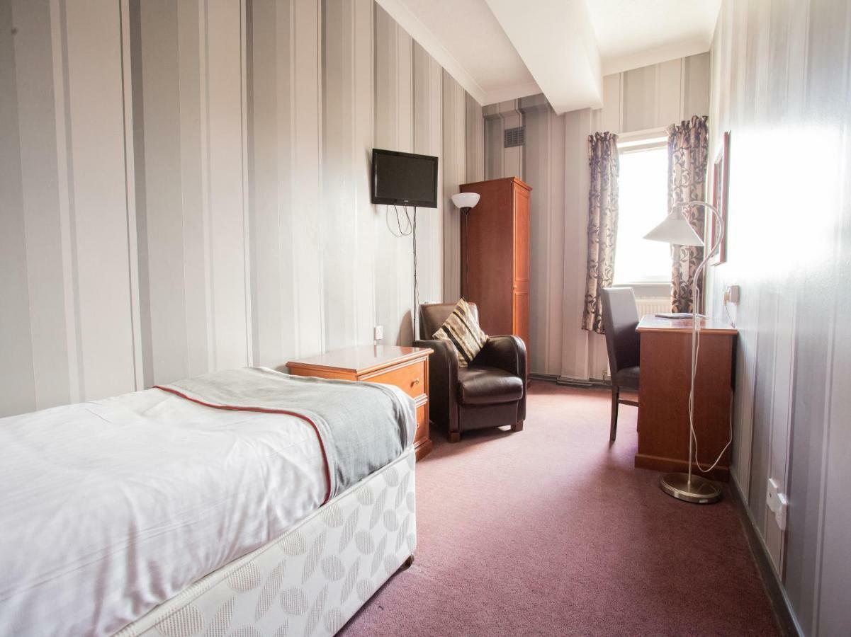 Beveridge Park Hotel Керкколди Экстерьер фото